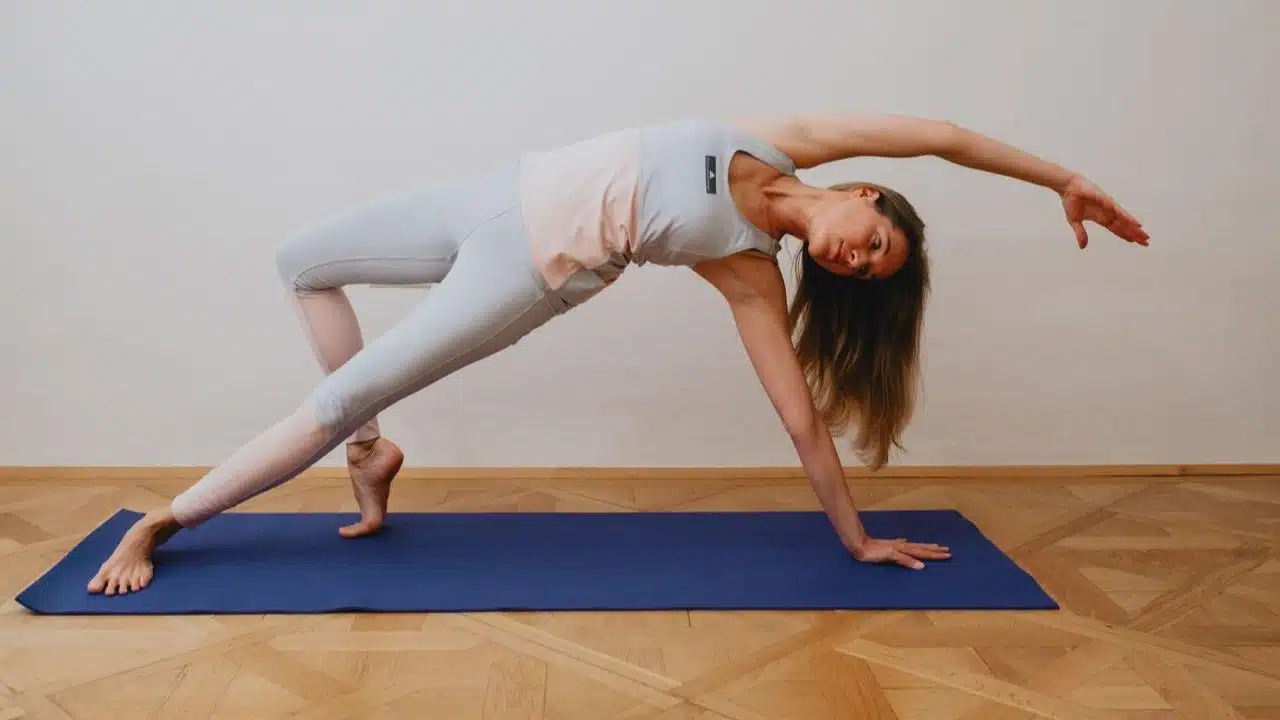 Was ist Yoga Nadine in Pose